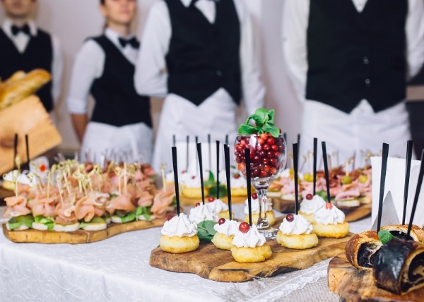 Factors to Consider Before Hiring a Caterer
